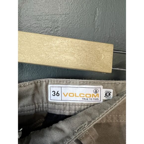 Volcom Mens Beige Chino Shorts Size 36 - Picture 3 of 3